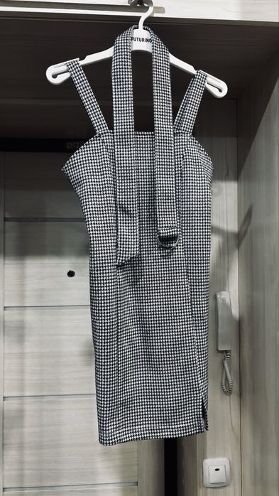 Продам вещи на девочку 134-146