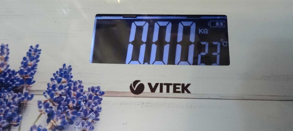 Весы напольные электронные Vitek