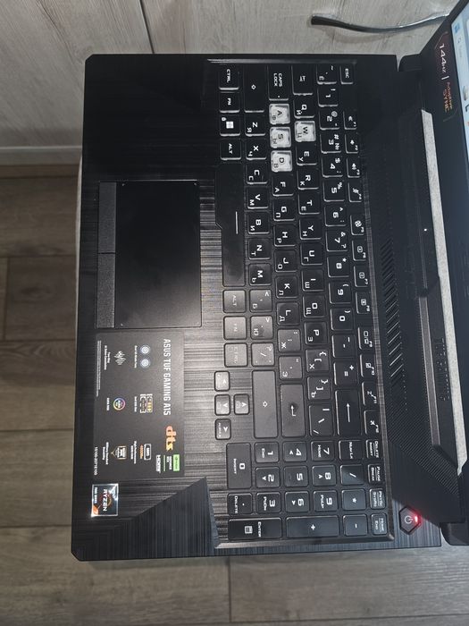 Продаю игровой ноутбук ASUS TUF Gaming A15 Пользовался меньше года