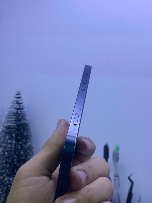 Айфон 13 128 Гб.