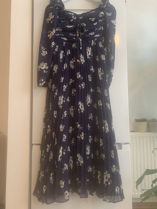 Rocihita SELF-PORTRAIT(ca si noua)