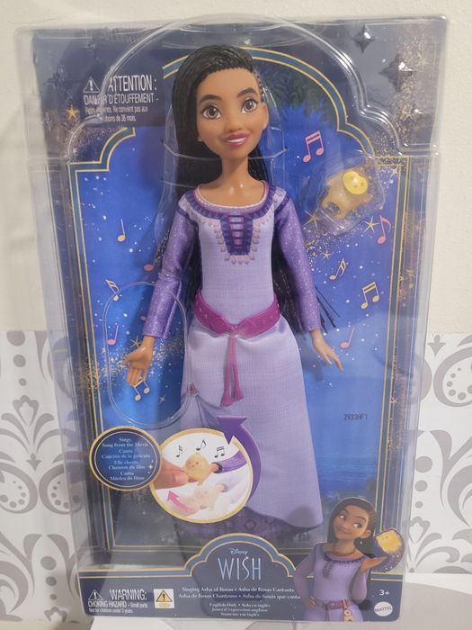 Papusa Asha care canta