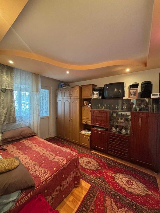 Apartment cu 3 camere in Craiovita Noua