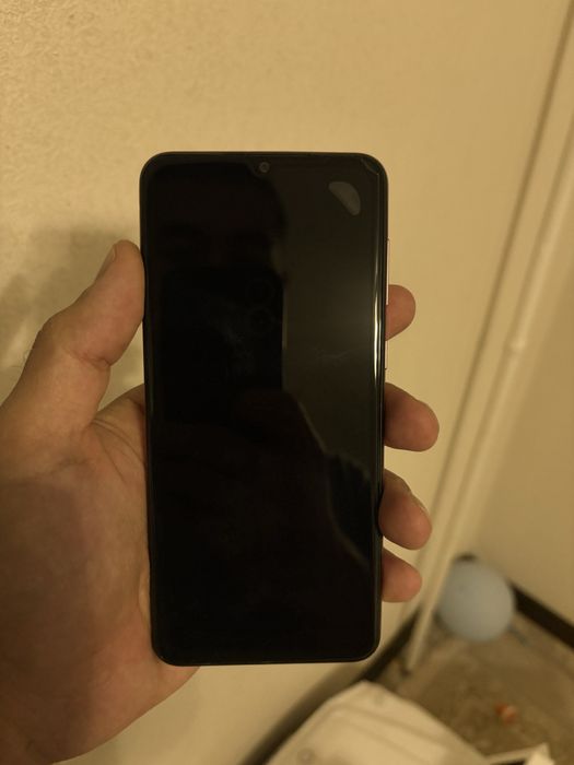 Продам самсунг А045 в идеальном состоянии