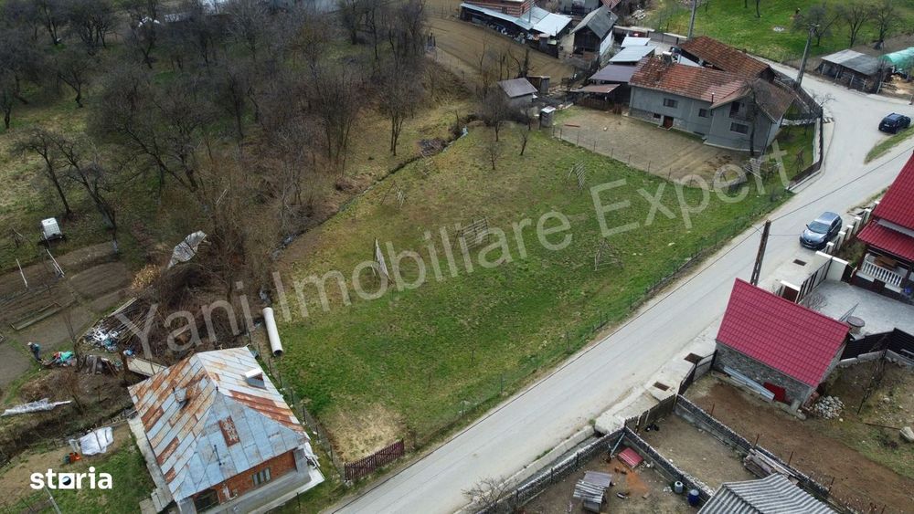 Teren de vânzare în comuna Albeștii de Argeș, județ Argeș.