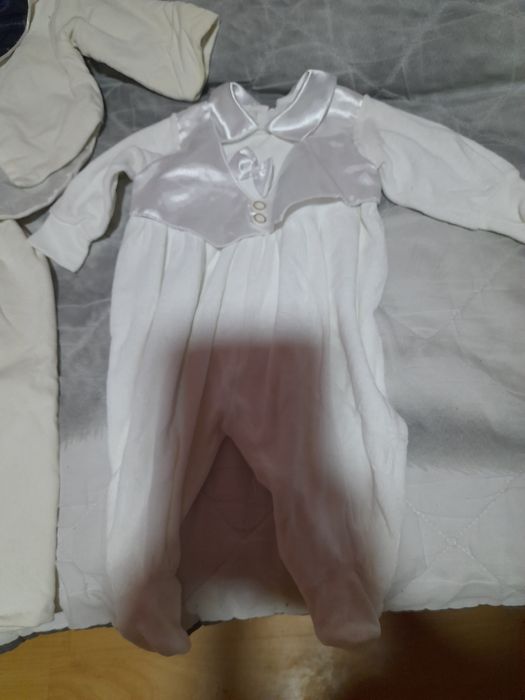 Vând haine de botez sau nunta. set și pantofi.