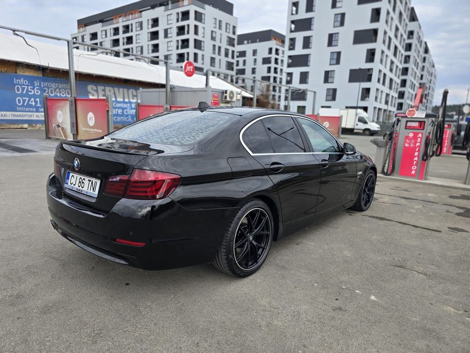 BMW 5 Series 2010 — imagine 4