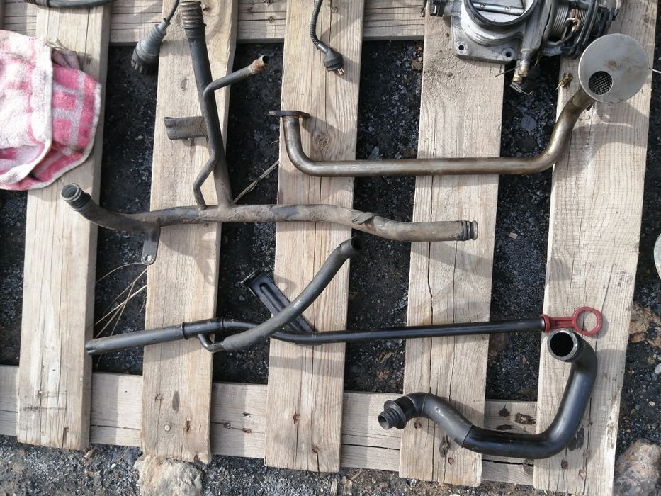 Продам запчасти на бмв 728