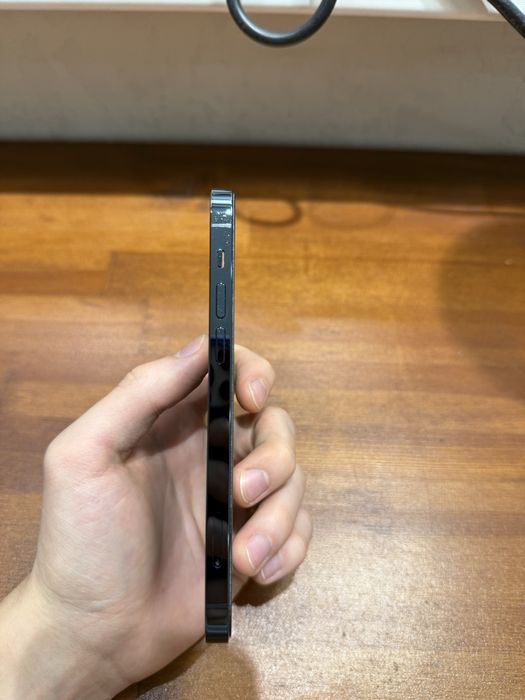 Продам iPhone 12 pro 128 gb