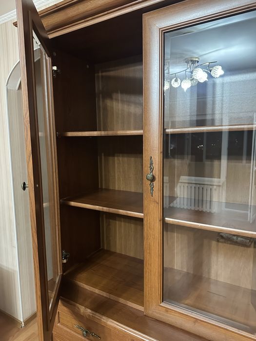 Продам Комод сервант