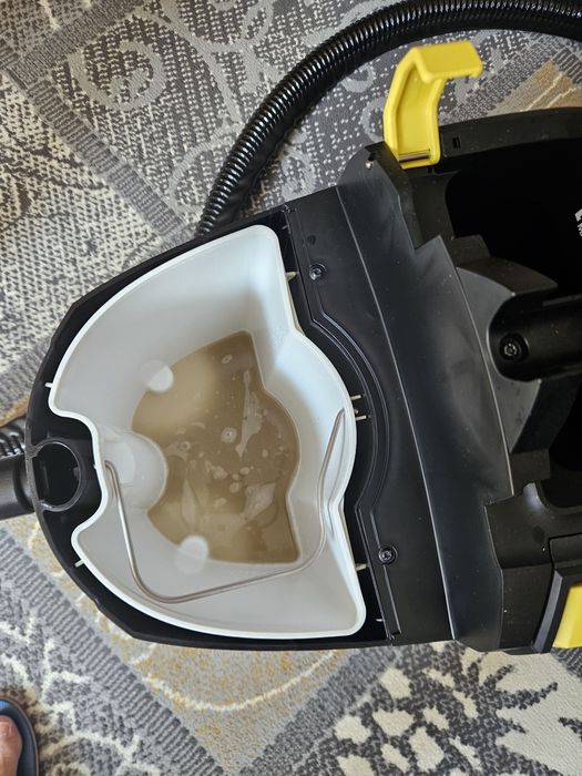 Пране на дивани и атраци/30евро/