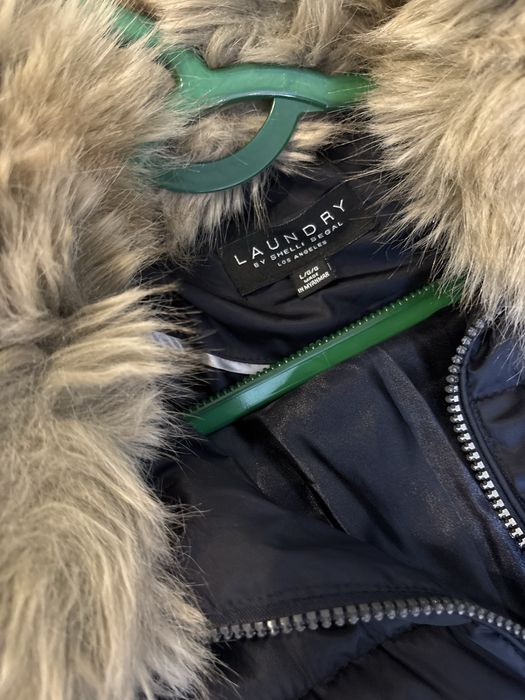 Продаеься женская куртка