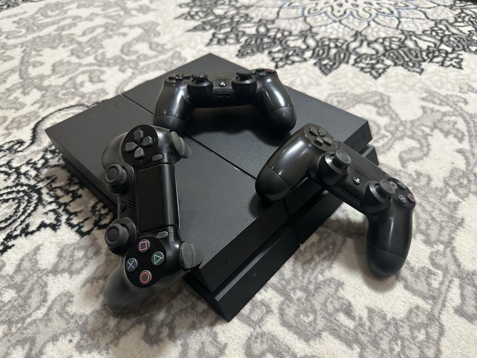 Ps4 Fat/500gb+3 ta pult.