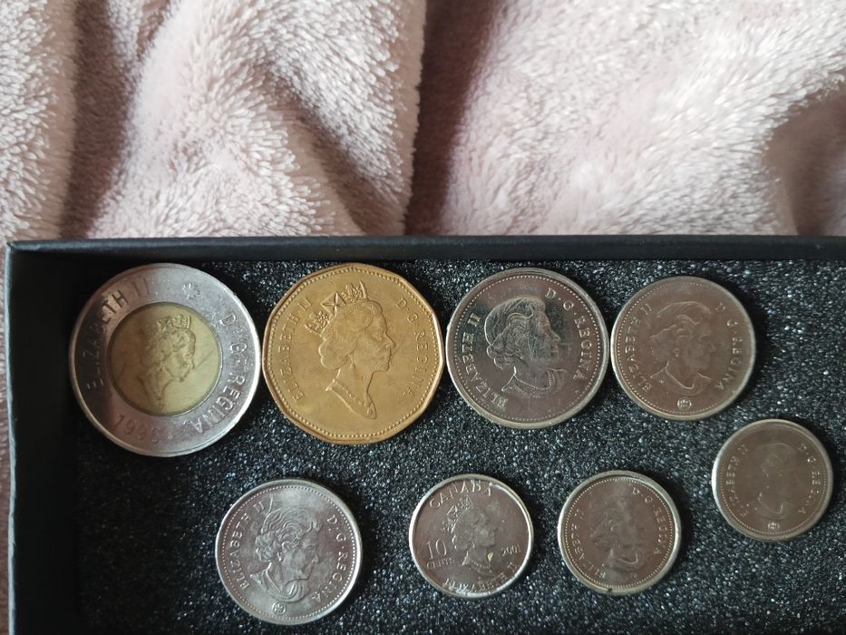 Продам коллекционные монеты