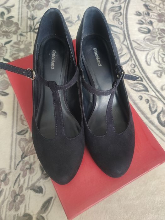 Обувки естествена кожа 2 броя