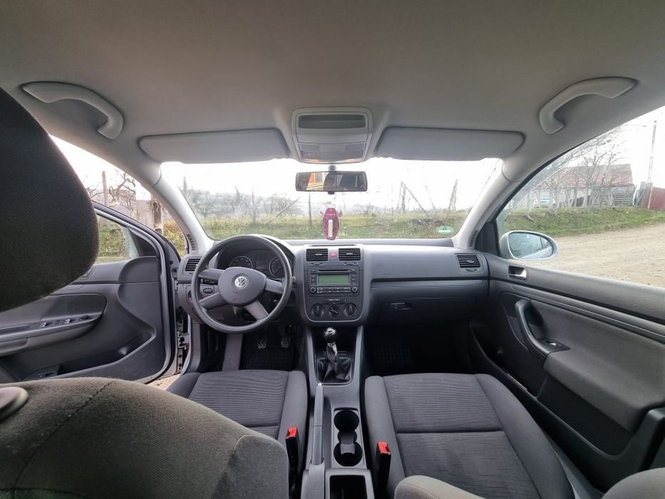 Vând golf 5, an 2008