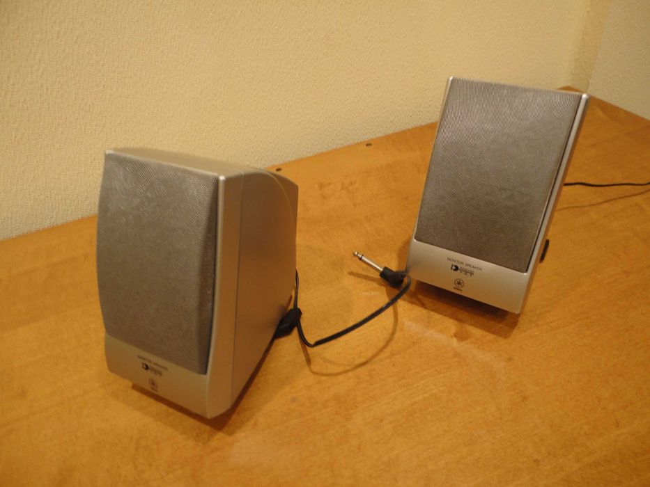 Set 2 Boxe Sateliti Yamaha TRS-M02