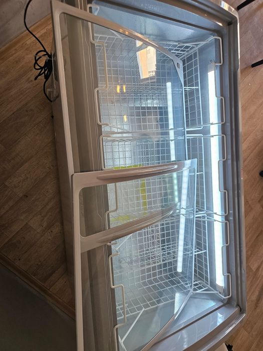 Морозильник новый