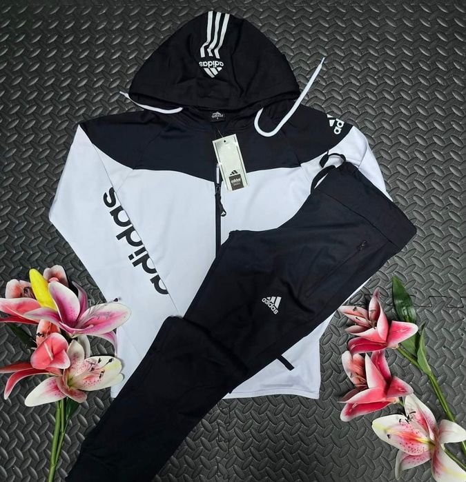 Екипи Asidas различни