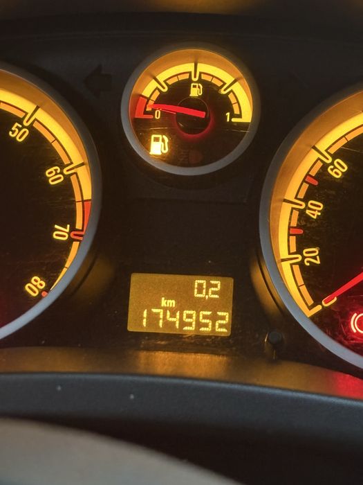 Vând Opel Corsa 1.2 – 2011