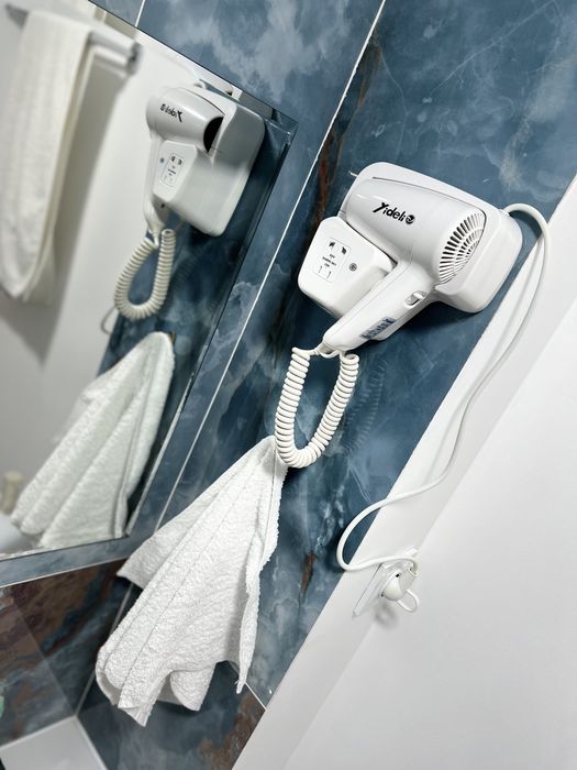 Идеально чистая. Фото реальные.