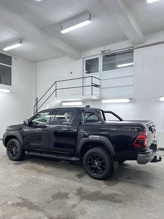 Toyota Hilux Invincible 2.8d 48V Mild Hybrid , Pret afisat TVA inclus
