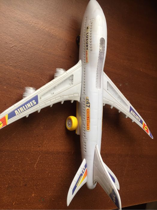 Автобус , на батарейках