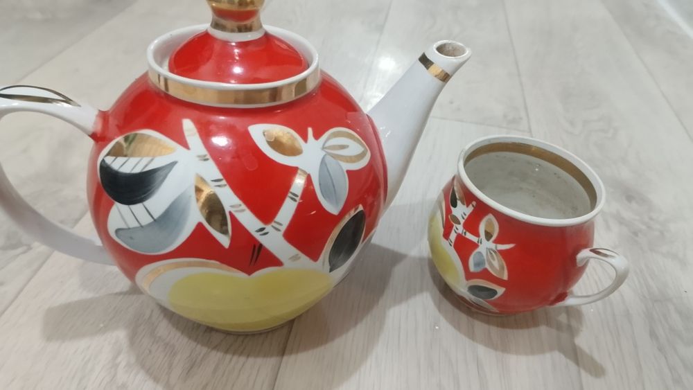 Продаю чайник с кружкой