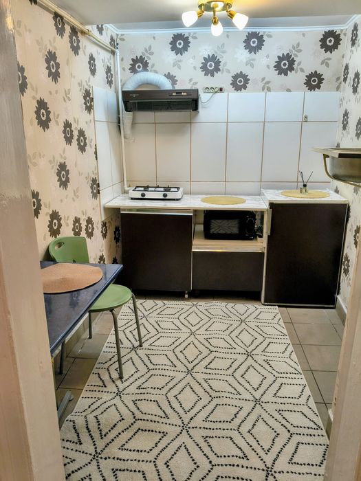 Inchiriez garsoniera decomandata  Calea București, Rotonda