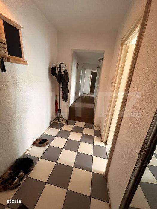 Apartament 3 camere, decomandat, zona George Enescu
