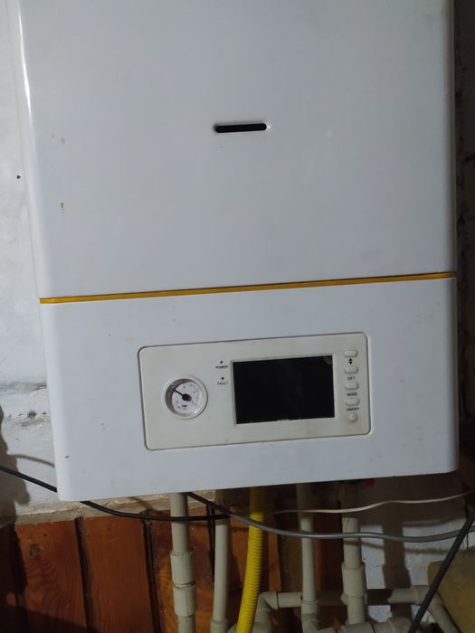 Продам газовый котел ROBELLO