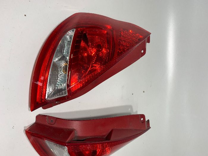 Стоп Стопове фар фарове броня тръби климатик Ford Fiesta V капак