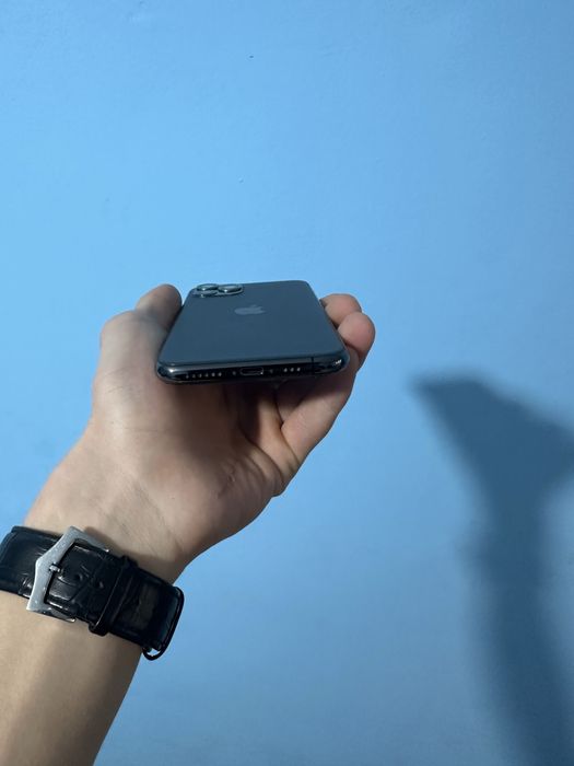 11pro 256/71 black 270$