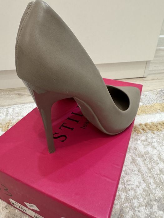 Продается женская обувь