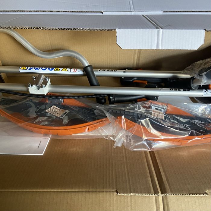 Бензиновый триммер Stihl Fs 250 (газонокосилка, мотокоса)