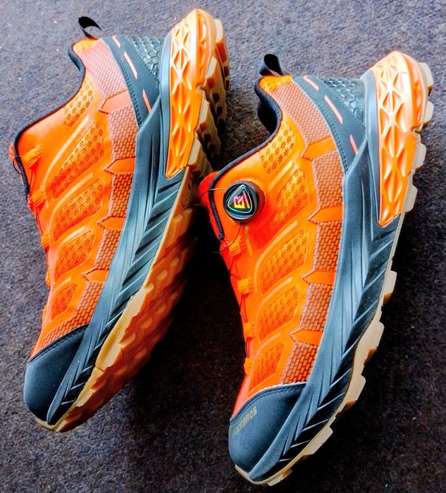 Оранжеви маратонки 44 номер