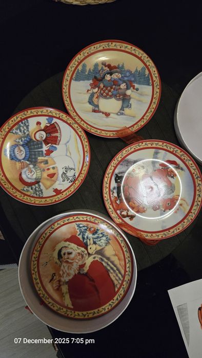 Коледни чинийки 4 бр.