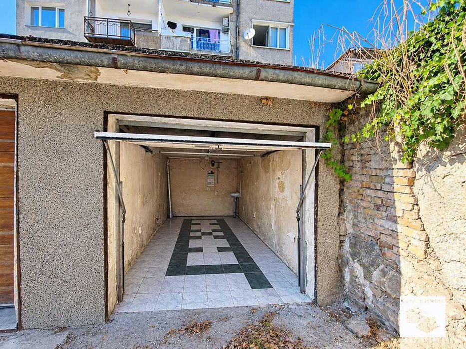Продава се Етаж от къща в Велико Търново, Център - 108 кв.м за 1723 €/кв.м - Снимка #17