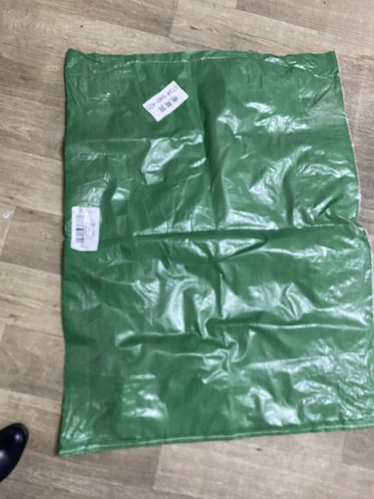 Мешки для мусора и стройки.