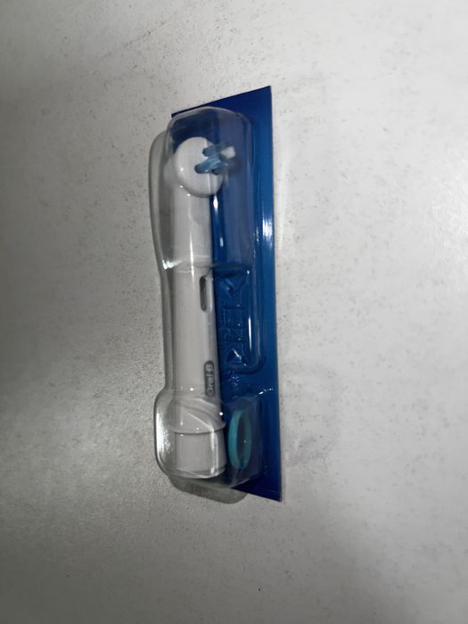 Насадки для электронных щеток Oral-B