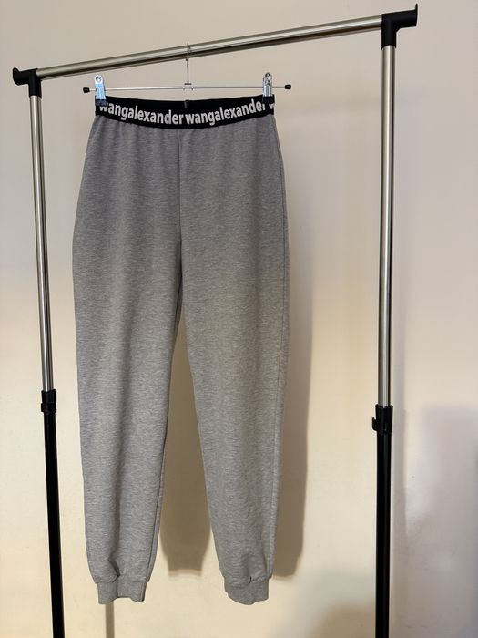 всчко по 10€ , универслаен размер