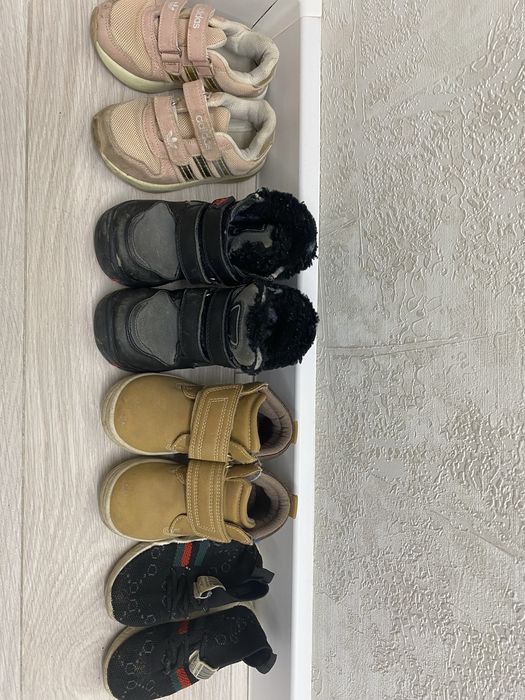 Продам детскую обувь для девочек и мальчиков