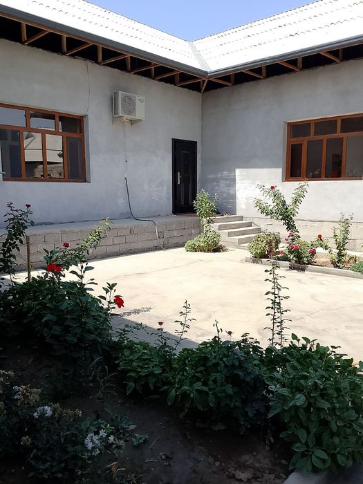 Олмалик Эвалакда янги курилган ховли Уй сотилади ооо