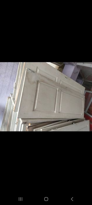 Двери межкомнатные б/у