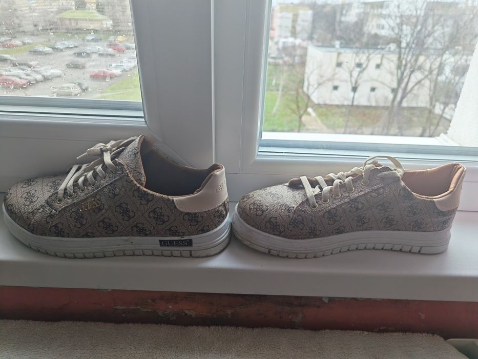 Adidași dama 40 Guess Turcia