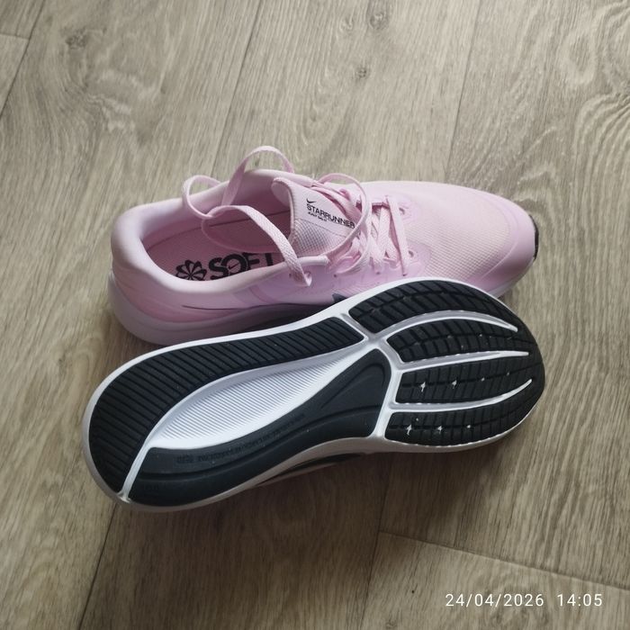 Нови дамски оригинални маратонки Найк номер 39