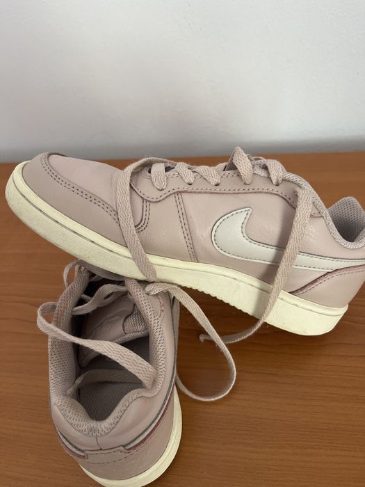 Adidasi Nike, marimea 36