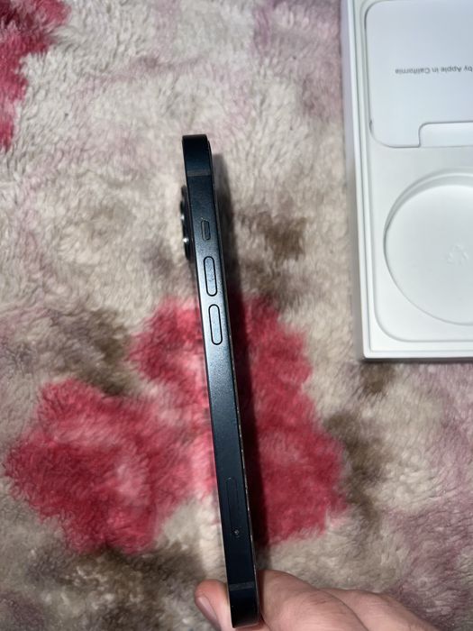 Айфон 13 с коробкой