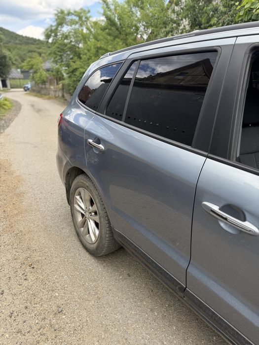Vand sau Schimb Hyundai santa fe 2007 2.2 disel acte valabile fiscal pe loc Schimb in special cu atv tractor utilaje agricole și ofer diferență