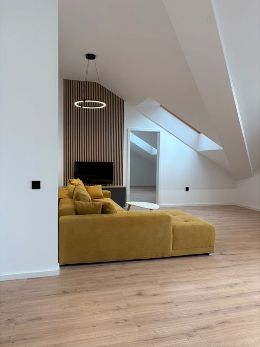 Inchiriez apartament  floresti